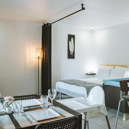 Gest-loc Location Meublée Wood Jardin&terrasse Privative - Parking Privé Appartement Laveyron