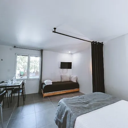 Gest-loc Location Meublée Wood Jardin&terrasse Privative - Parking Privé Appartement *