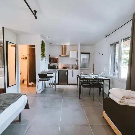Gest-loc Location Meublée Wood Jardin&terrasse Privative - Parking Privé Appartement *
